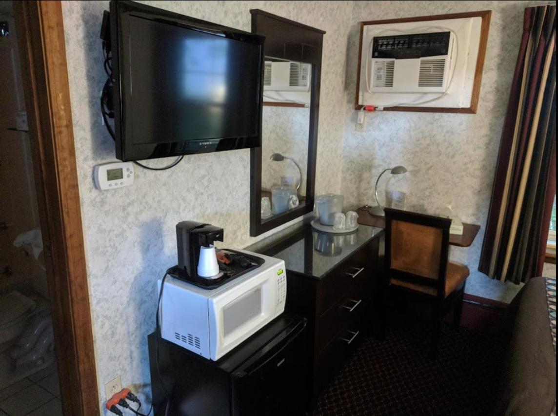 Wagon Wheel Inn Lenox Luaran gambar